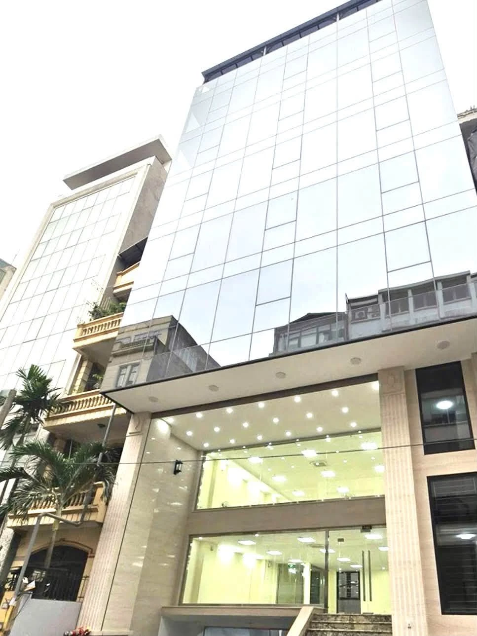 Bán tòa văn phòng 10 tầng 211m² Cầu Giấy 230 tỷ - Ảnh 1