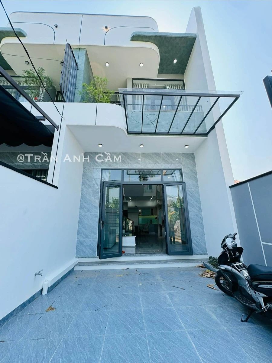 Bán nhà 2 tầng 3 phòng ngủ 80m² hướng Tây Quảng Ngãi - Ảnh 1