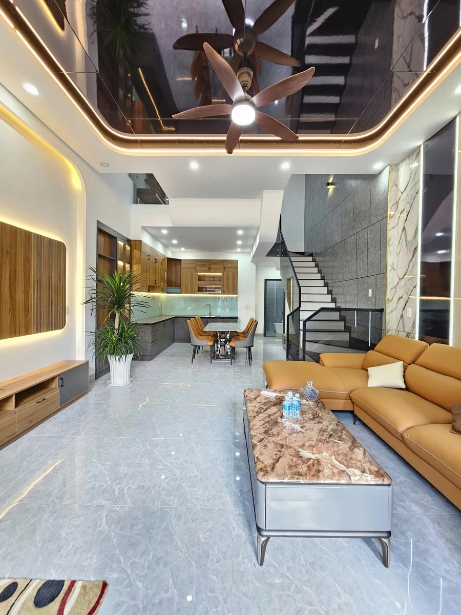 Bán nhà trệt 2 lầu 81.1m2 giá 5 tỷ 3 gần Aeon Mall Thuận An - Ảnh thu nhỏ 3