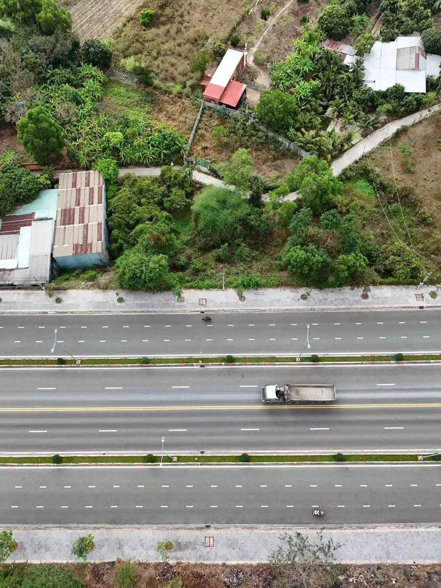 Bán đất 2 mặt tiền Long Hương, Bà Rịa Vũng Tàu, 1.541m², 9.5 tỷ - Ảnh 1