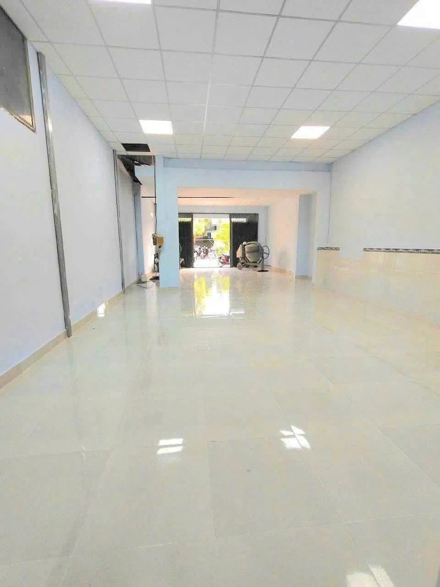 Cho thuê nhà kho mặt tiền 200m² gần TTYT Dĩ An, 12 triệu/tháng - Ảnh thu nhỏ 3