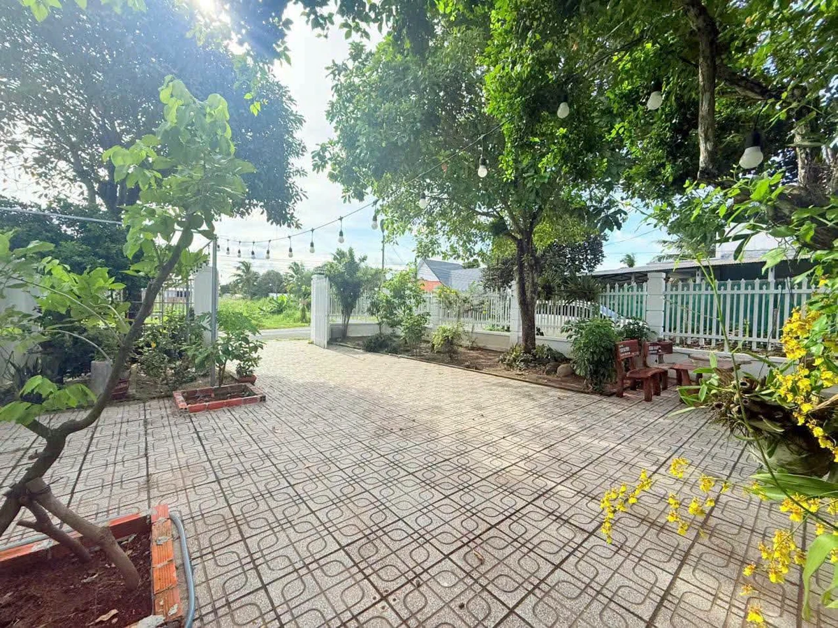 Bán nhà mái Thái 2 mặt tiền 285m² Tây Ninh - Ảnh thu nhỏ 4