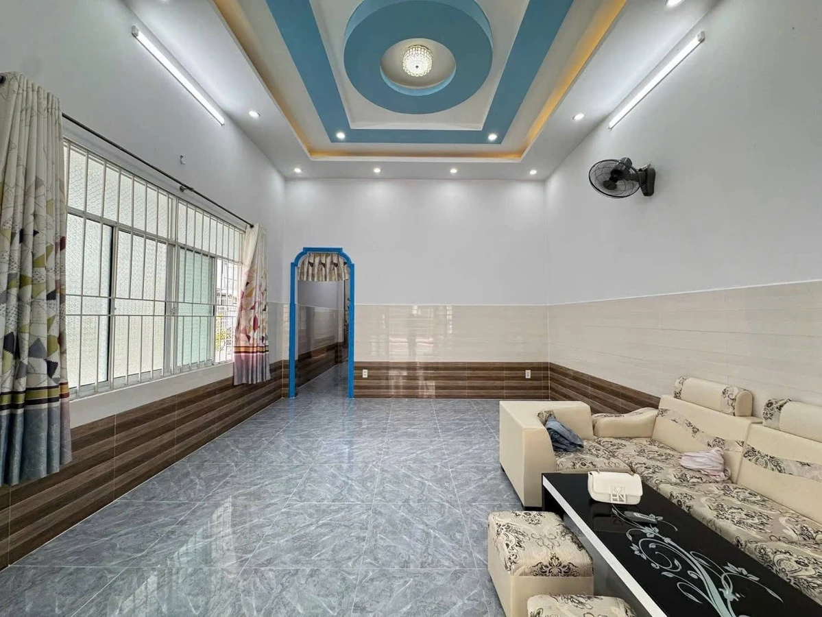 Bán nhà góc 2 mặt tiền đường Ngọc Hân Công Chúa, 97,88m2, 2 tỷ 700 triệu, Rạch Giá - Ảnh thu nhỏ 4
