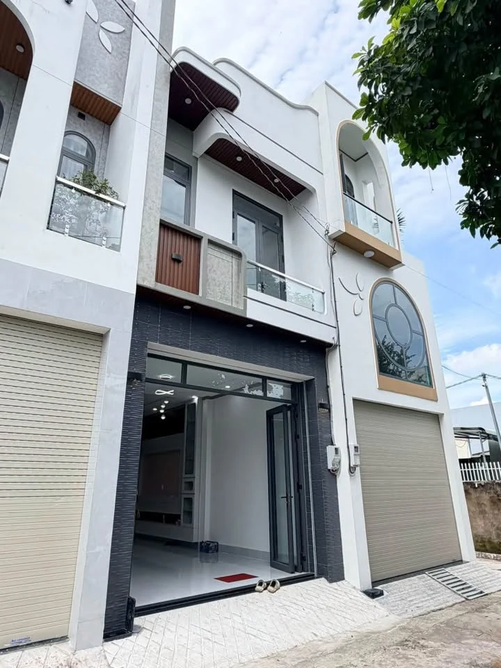 Bán nhà lầu 3PN, 120m2 gần chợ Tân Hiệp, Biên Hòa - Ảnh thu nhỏ 2