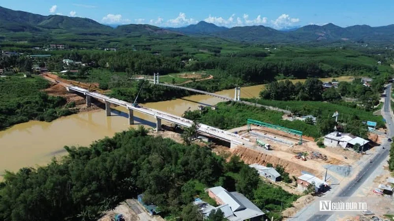 Bán đất 260m2 mặt tiền biệt thự Bình Thành Huế 7 tỷ