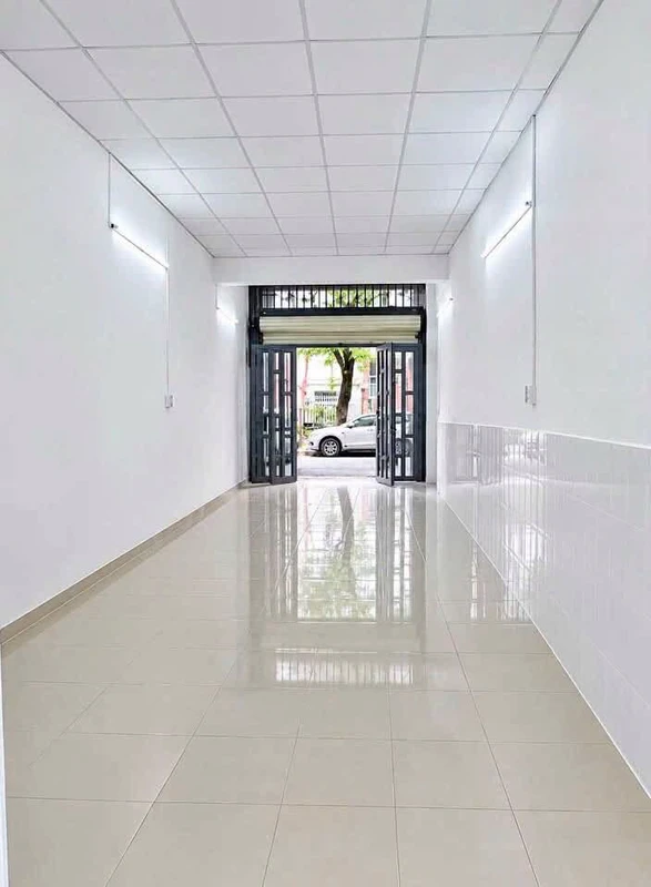 Cho thuê nhà 4x15m, 2PN mặt tiền khu Họ Lê, Tân Phú