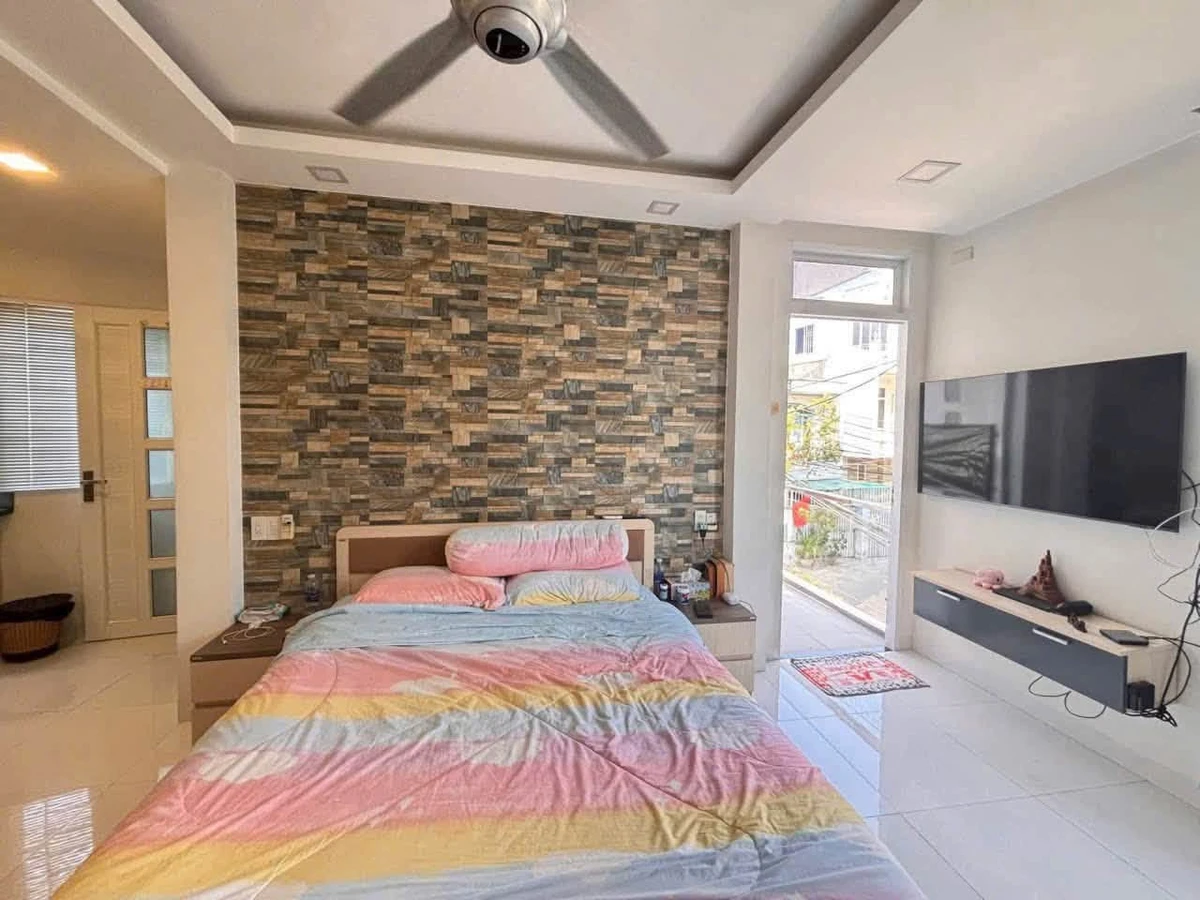 Bán nhà 1 trệt 4 tầng 126m² Nha Trang, gần biển - Ảnh thu nhỏ 3