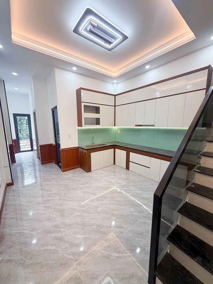 Bán nhà 1 trệt 1 lầu 150m2 Trấn Biên 5.2 tỷ - Ảnh thu nhỏ 4