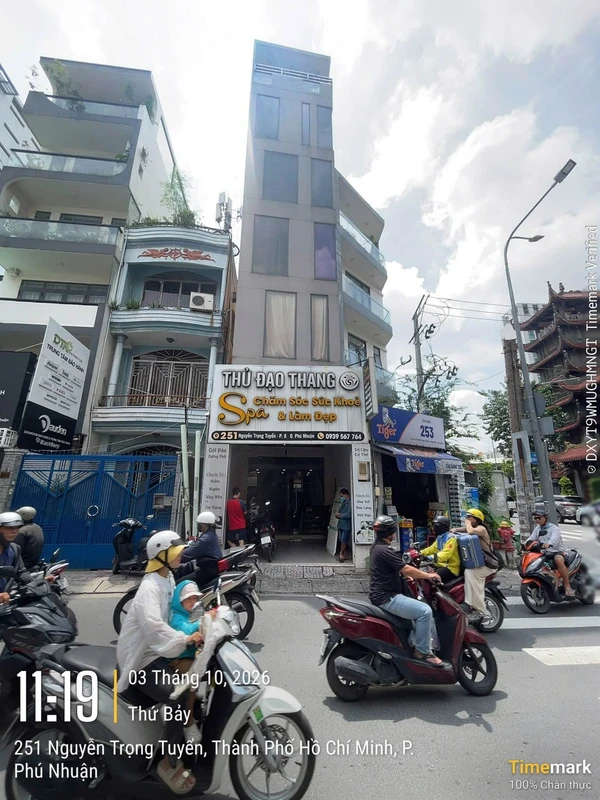 Bán gấp nhà mặt tiền 63,3m2 Nguyễn Trọng Tuyển, Phú Nhuận, giá 17 tỷ