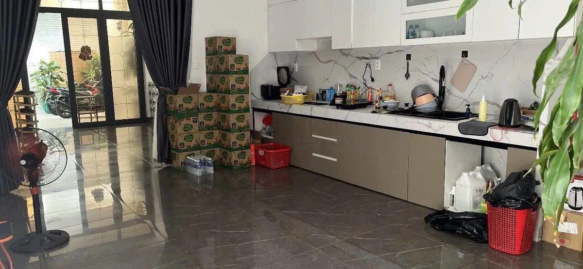 Bán nhà 2 mặt tiền 150m2 trung tâm Dĩ An, đang khai thác homestay, giá 6,5 tỷ - Ảnh thu nhỏ 2
