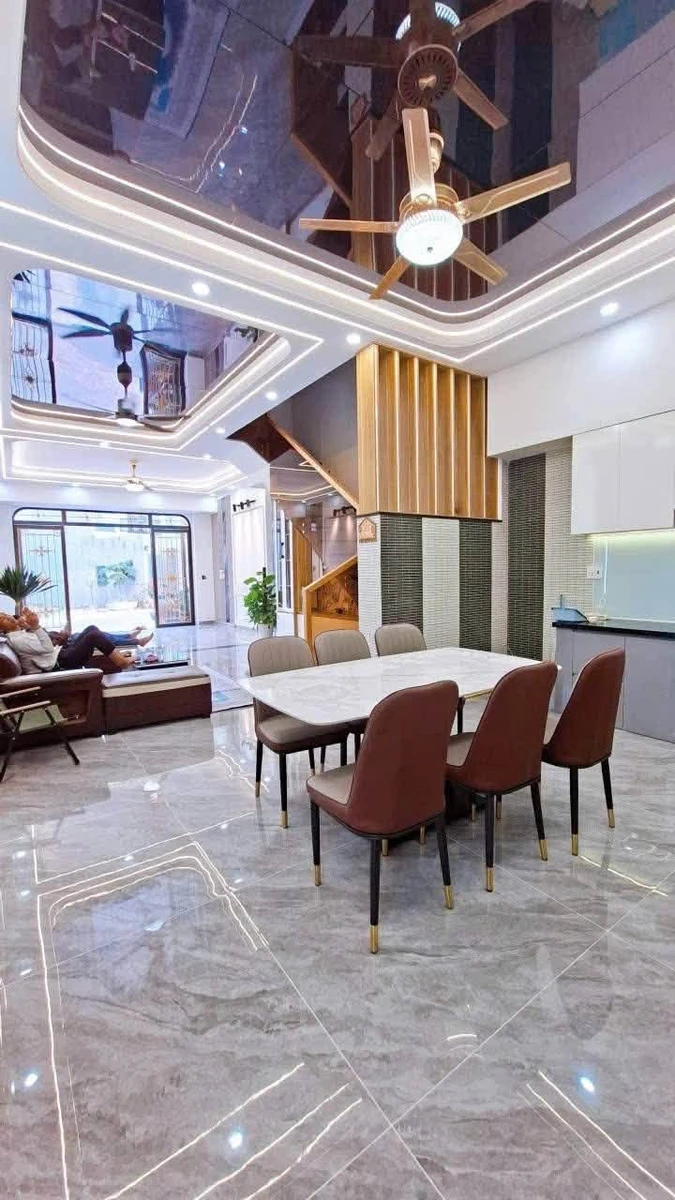 Bán nhà 2 lầu 5 PN 90m2 tại Phường Biên Hòa, Hóc Môn - Ảnh thu nhỏ 4