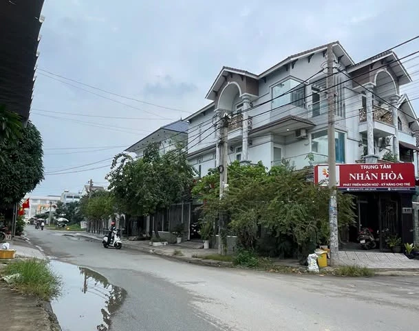 Bán biệt thự góc 2 mặt tiền Đường 5C, Bình Tân, 218.5m2, 18.5 tỷ - Ảnh thu nhỏ 2