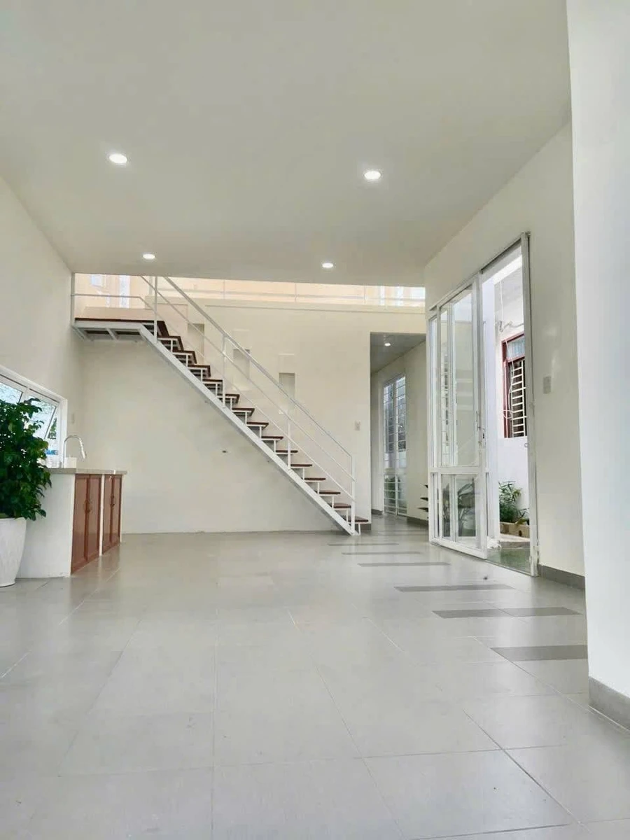 Bán nhà mới 155,6m2 3PN, đường ô tô, Xóm Chiếu, Vĩnh Điềm Trung, Tây Nha Trang - Ảnh thu nhỏ 2