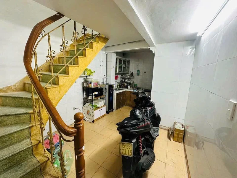 Bán nhà ngõ Phạm Minh Đức 26,34m2, 3 tầng, 2PN, giá 2,35 tỷ, trung tâm Hải Phòng