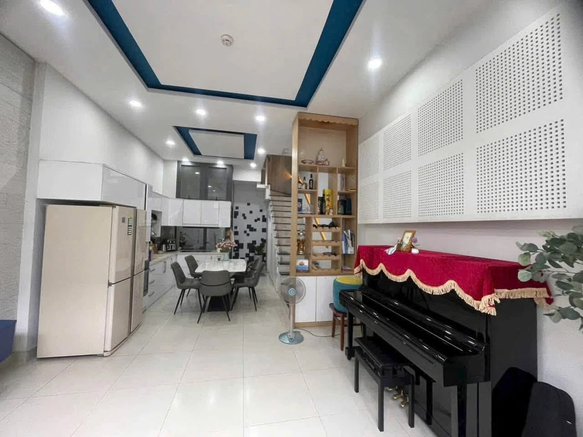 Bán nhà 4 tầng HXH 51.5m² Trường Lưu, Long Trường, Quận 9 - 5 tỷ - Ảnh thu nhỏ 2