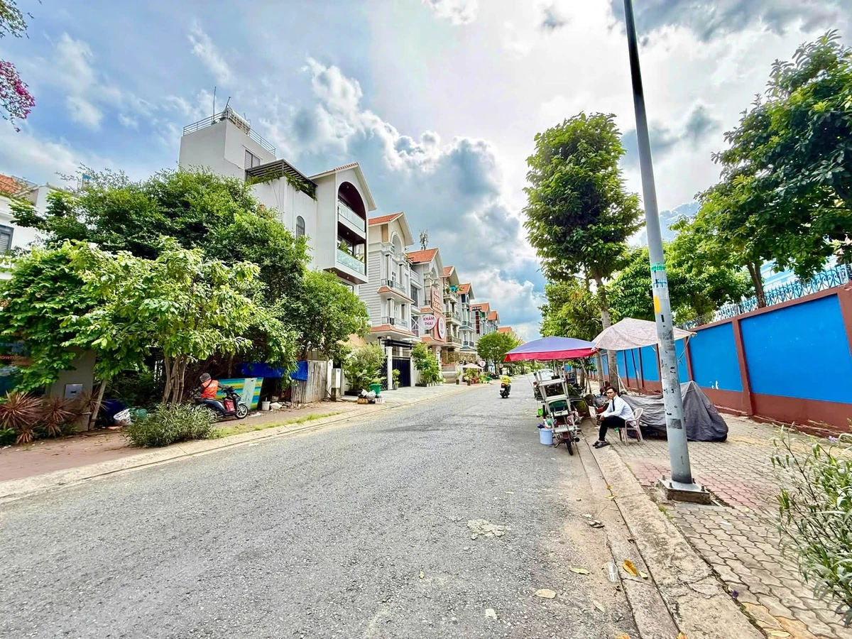 Bán biệt thự Him Lam 65 tỷ, 200m², Quận 7 - Ảnh thu nhỏ 2