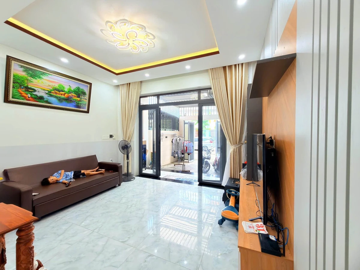 Bán nhà 1 trệt 1 lầu 3PN đường Trần Văn Thi, Phường Long Khánh, giá 2,65 tỷ - Ảnh thu nhỏ 3