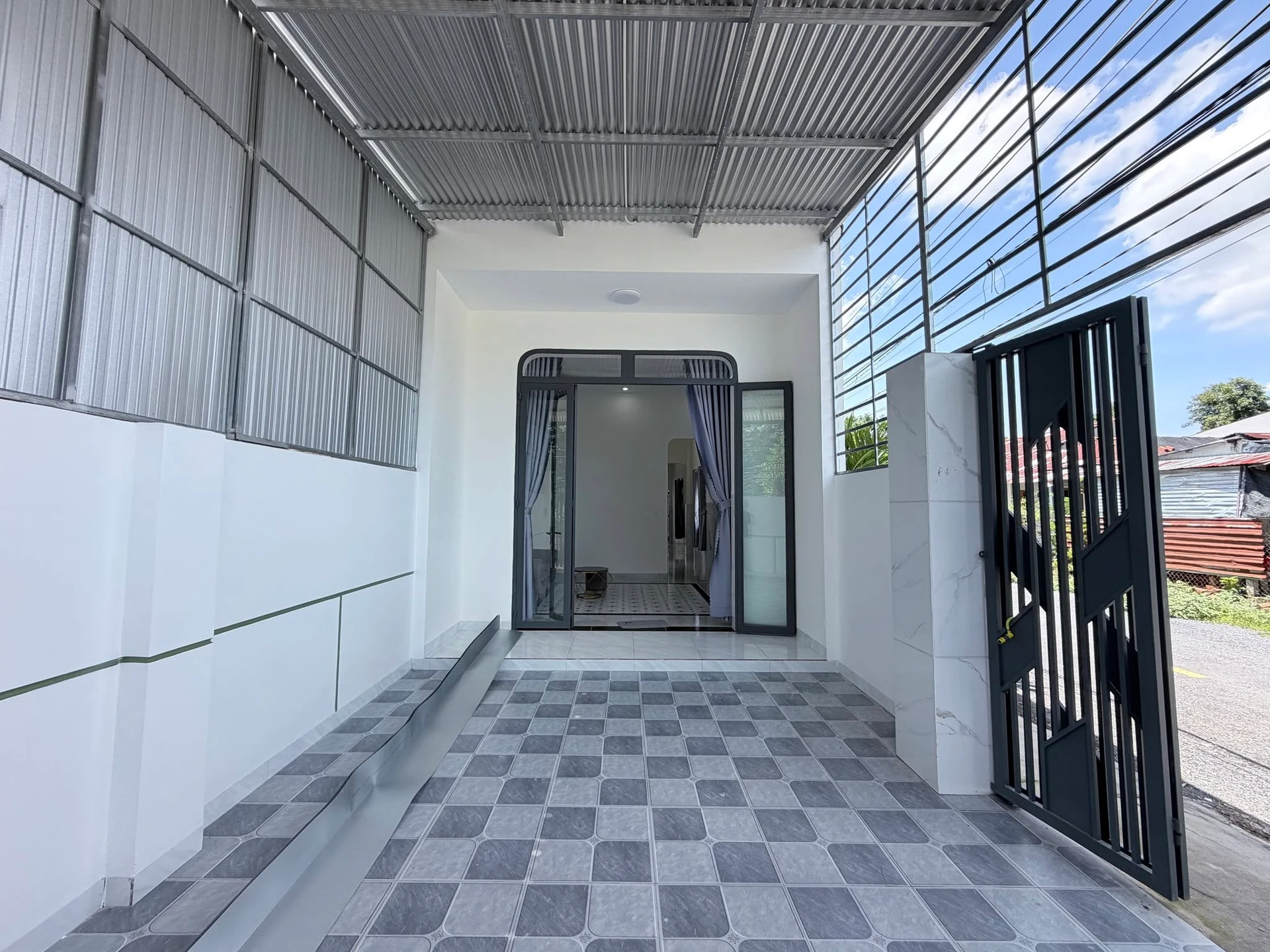 Nhà cấp 4 góc 2 mặt tiền 96m² Long Hoa giá 790 triệu - Ảnh 1
