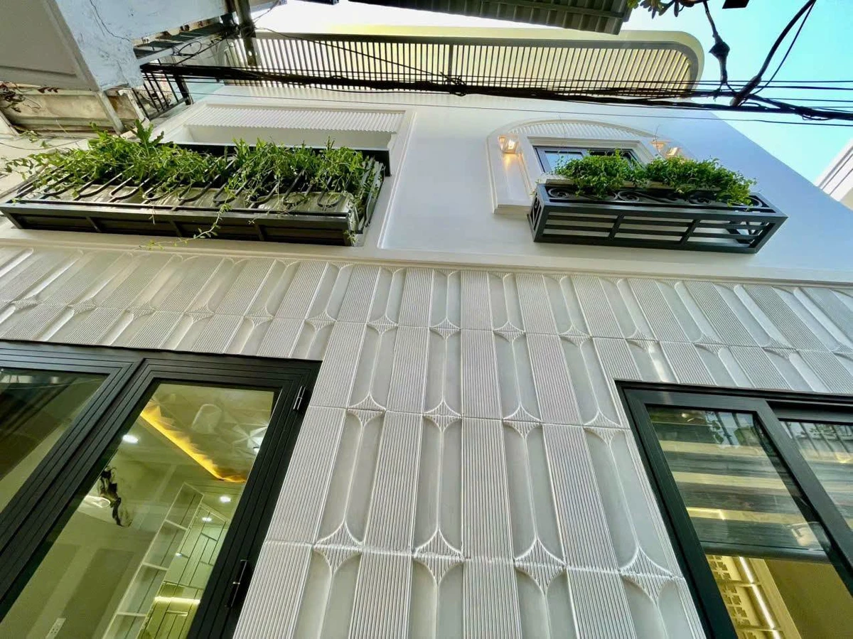 Bán nhà Quận 7, 33m², 2PN, 2WC, sổ riêng giá 3,999 tỷ - Ảnh 1