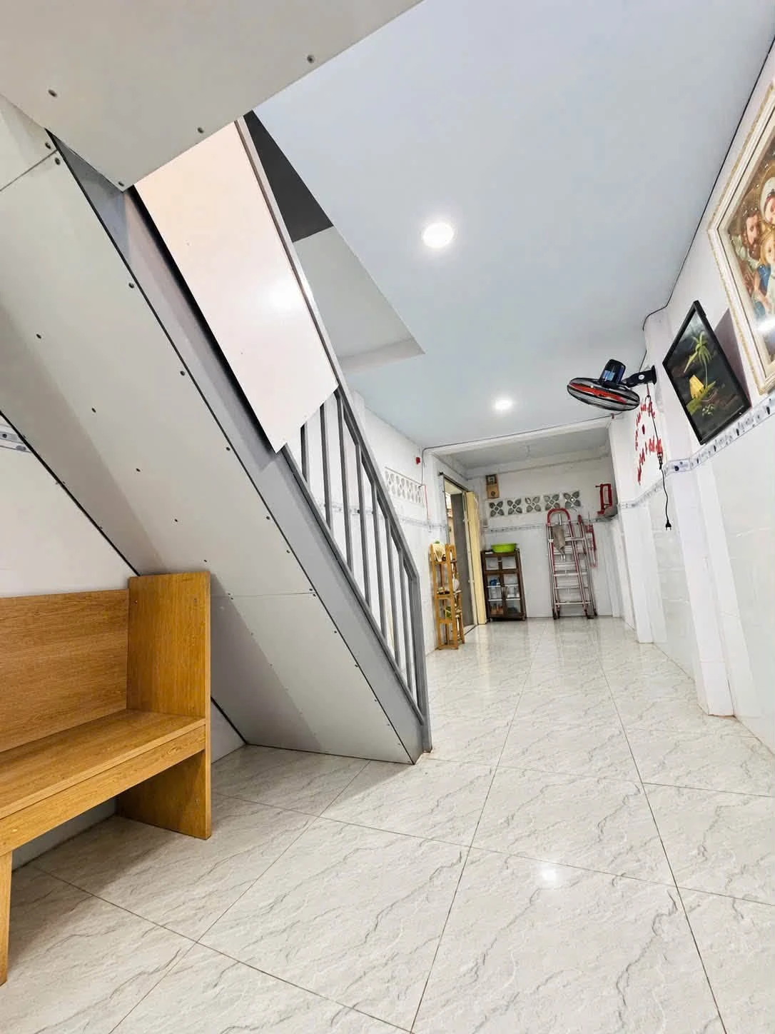 Bán nhà 3 tầng 8PN Bạch Đằng Bình Thạnh 5.6 tỷ - Ảnh 1