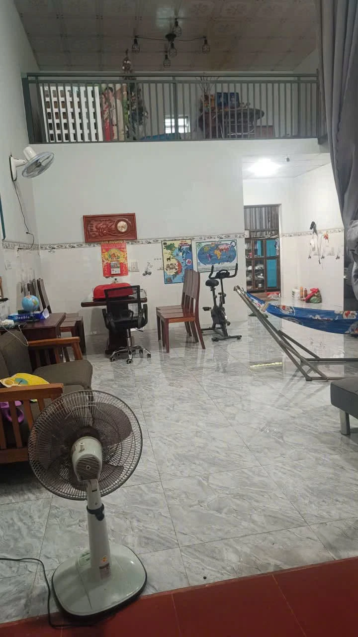 Bán nhà trục chính Tân Xuân 5.8x37m, 1 tỷ 2 - Ảnh 1