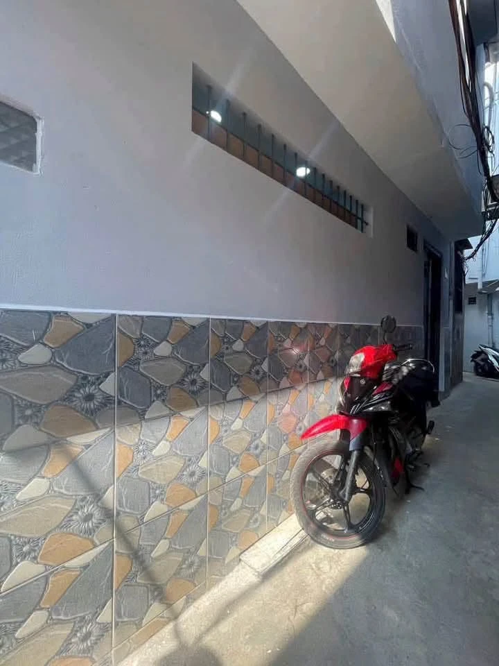 Nhà riêng bán 1 tỷ 680 triệu Quận 8, 17.5m² có sổ hồng - Ảnh 1