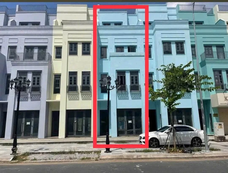 Bán shophouse mặt tiền Đinh Công Trứ, 111m2, 4 tỷ, Cần Thơ