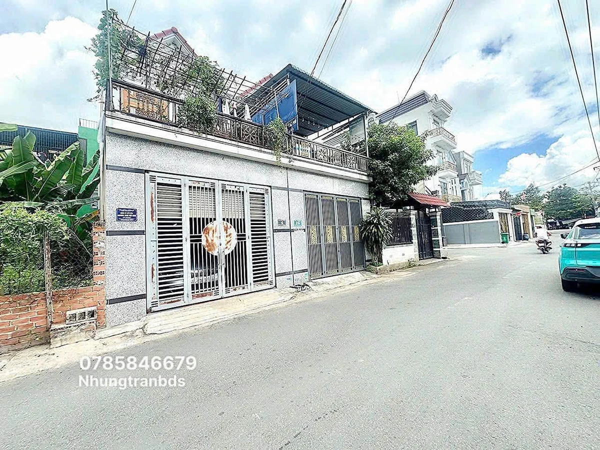 Bán nhà 1 trệt 1 lầu 60m2, 2 phòng ngủ, đường Đào Duy Từ, Đông Hòa, Dĩ An - Ảnh thu nhỏ 2