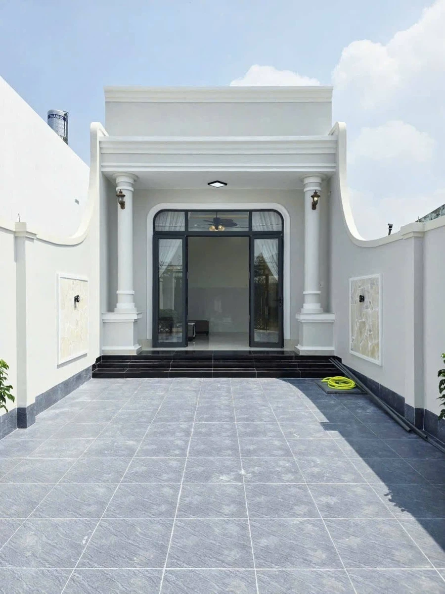 Bán nhà thiết kế tân cổ điển 134m² Tây Ninh 1 tỷ 860 triệu - Ảnh thu nhỏ 2