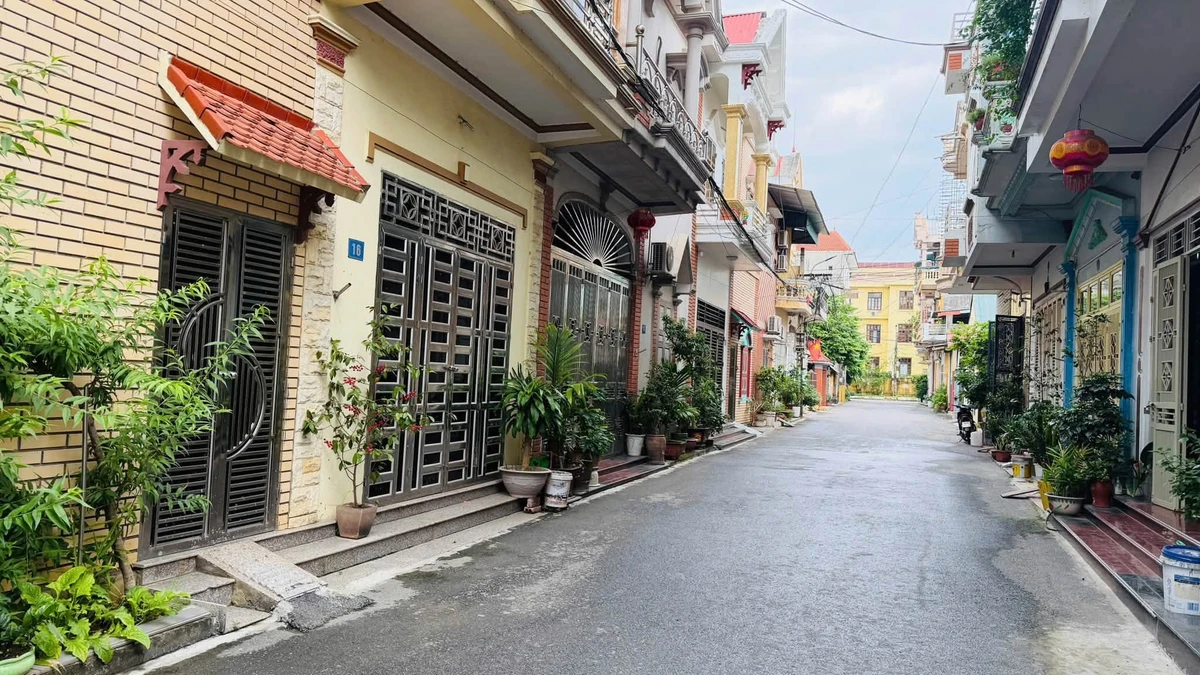 Bán nhà 2 tầng 4 phòng ngủ 68m² Quận 7 giá 2 tỷ - Ảnh thu nhỏ 2