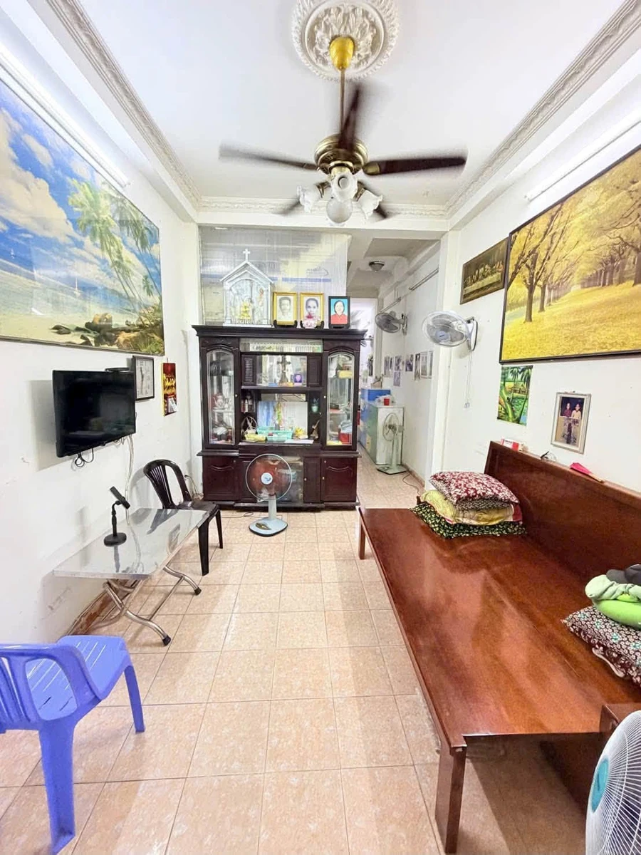 Bán nhà hẻm thông Nguyễn Duy Dương Quận 10, 45m2, 4 tầng 4PN, giá 6.9 tỷ - Ảnh thu nhỏ 3