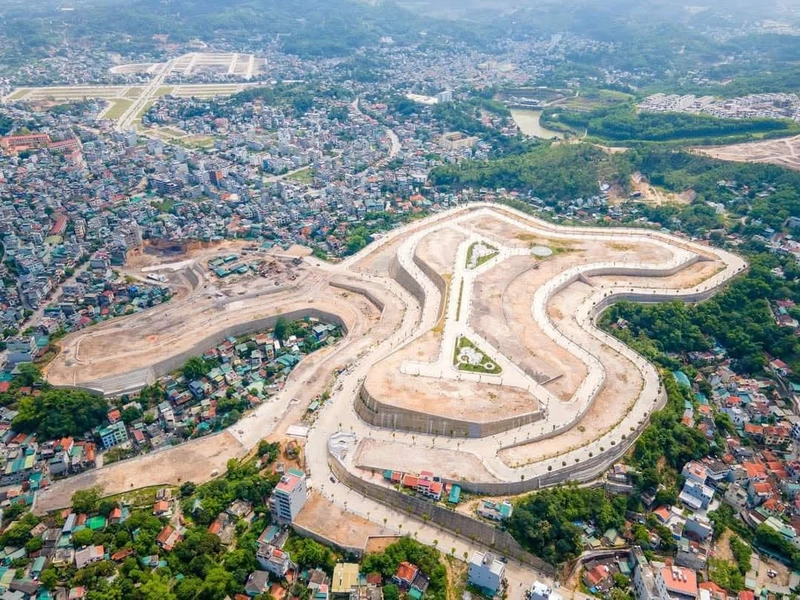 Bán đất biệt thự 682m2 Đồi Ngân Hàng Hạ Long