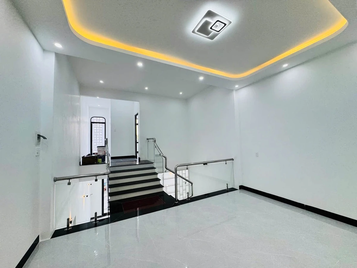 Nhà 2 tầng mặt tiền Nguyễn Công Phương, 110m2, 3PN, 2.55 tỷ - Ảnh thu nhỏ 2