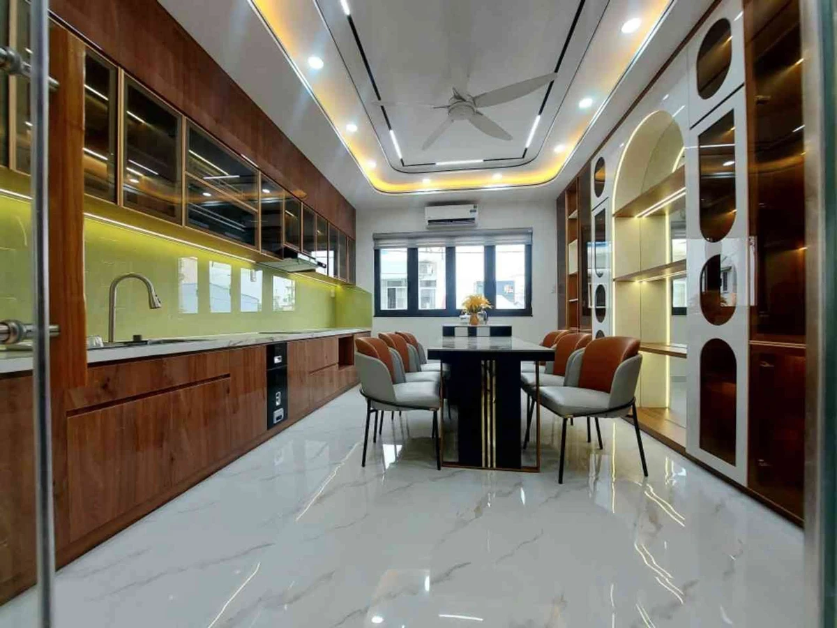 Bán nhà 3 phòng, 84m², 5 tầng sân thượng, full nội thất, Tân Bình - Ảnh 1