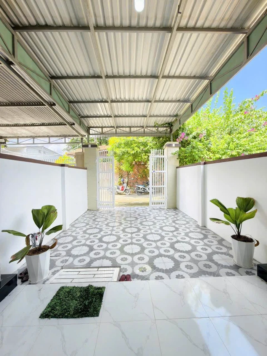 Bán nhà hẻm 3 PN 62m² Tây Ninh gần Tòa Thánh - Ảnh thu nhỏ 2