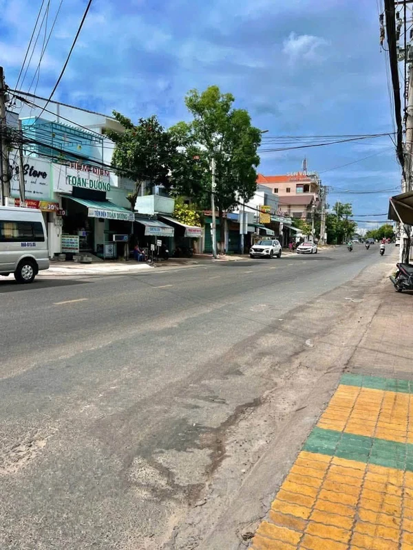 Bán nhà trọ 135m2 có 2 phòng ngủ, Phan Thiết, gần biển
