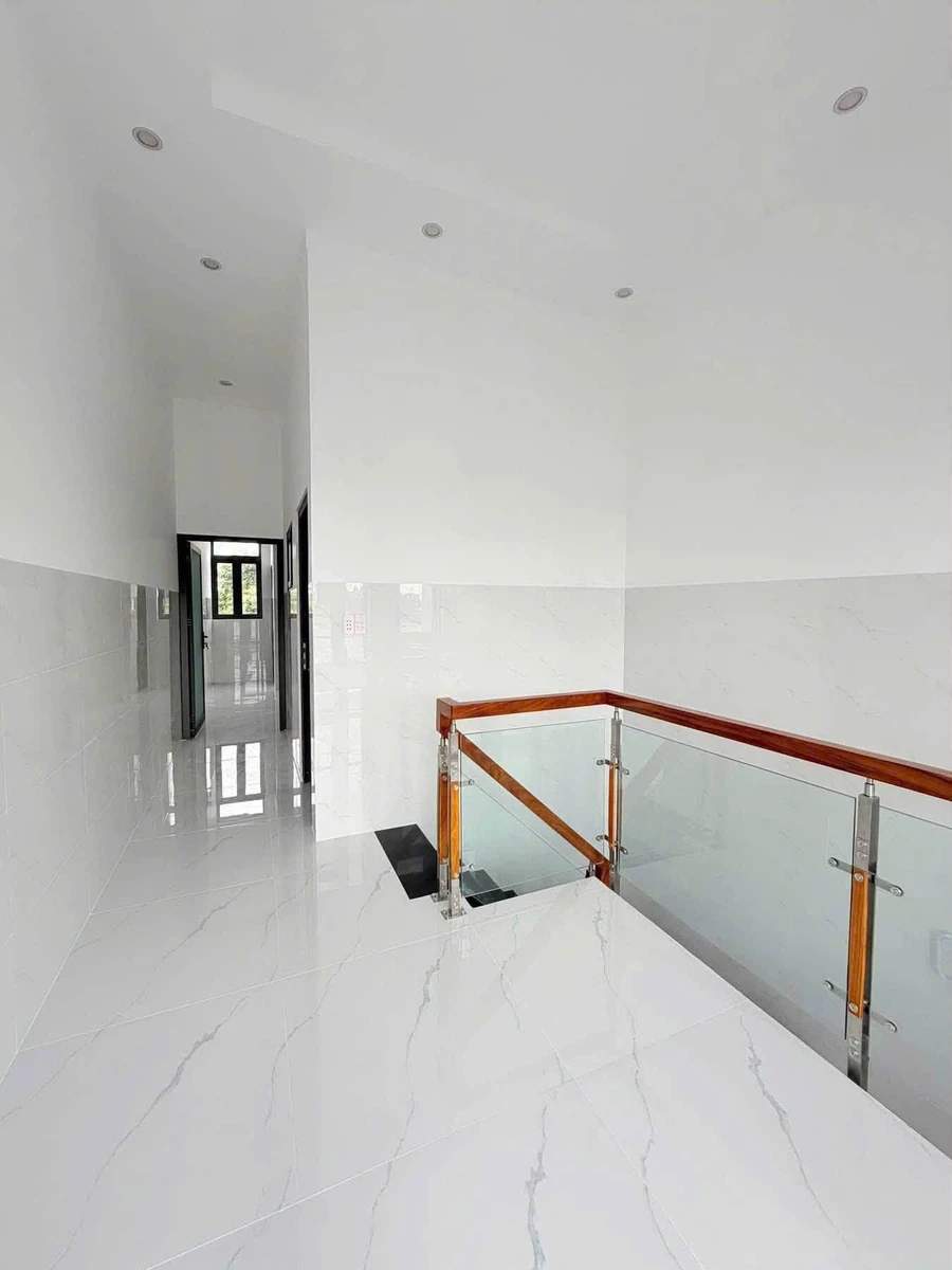 Bán nhà hoàn thiện 60m² 3 phòng ngủ Định Hoà, Thủ Dầu Một - Ảnh thu nhỏ 2
