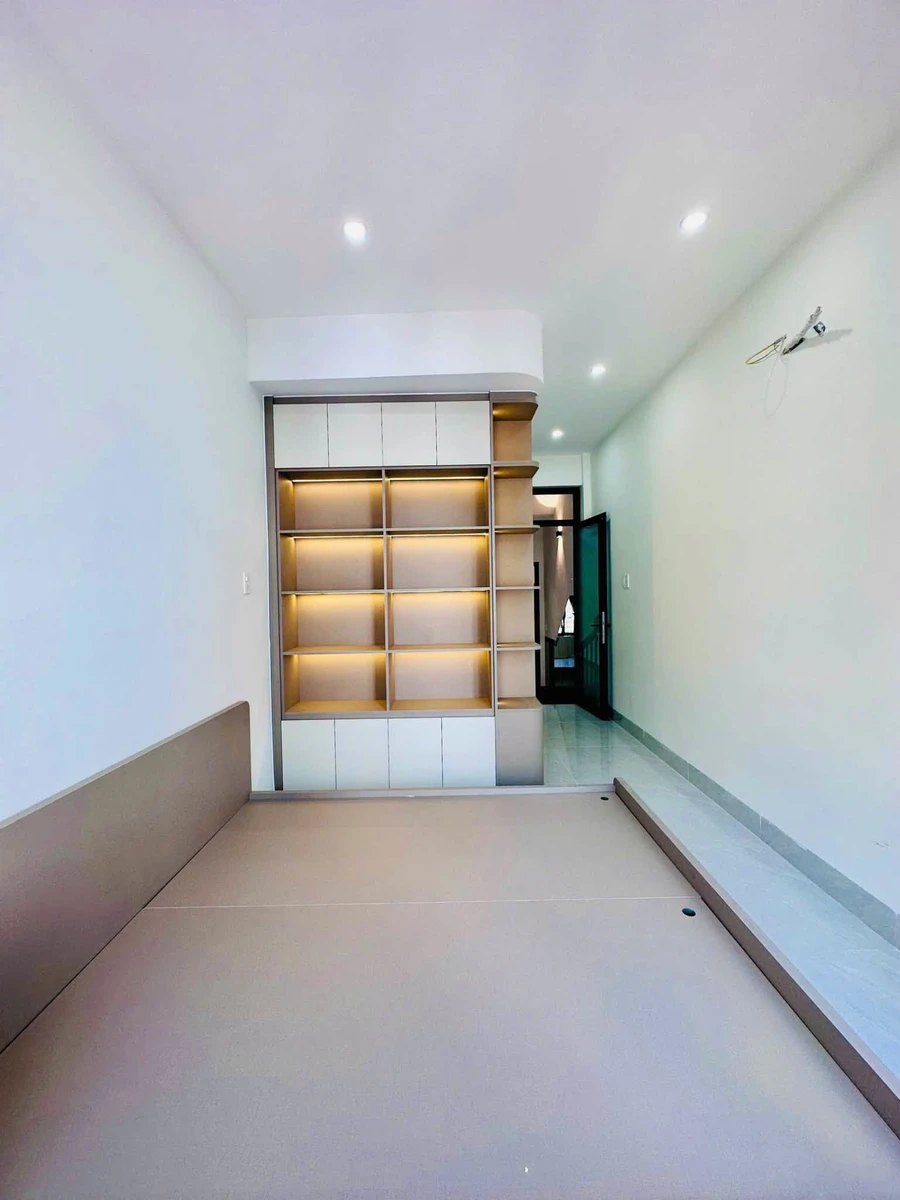 Bán nhà 3 tầng 41m2 3PN 4WC đường Hoàng Văn Thụ, Quy Nhơn giá 4,15 tỷ - Ảnh thu nhỏ 3