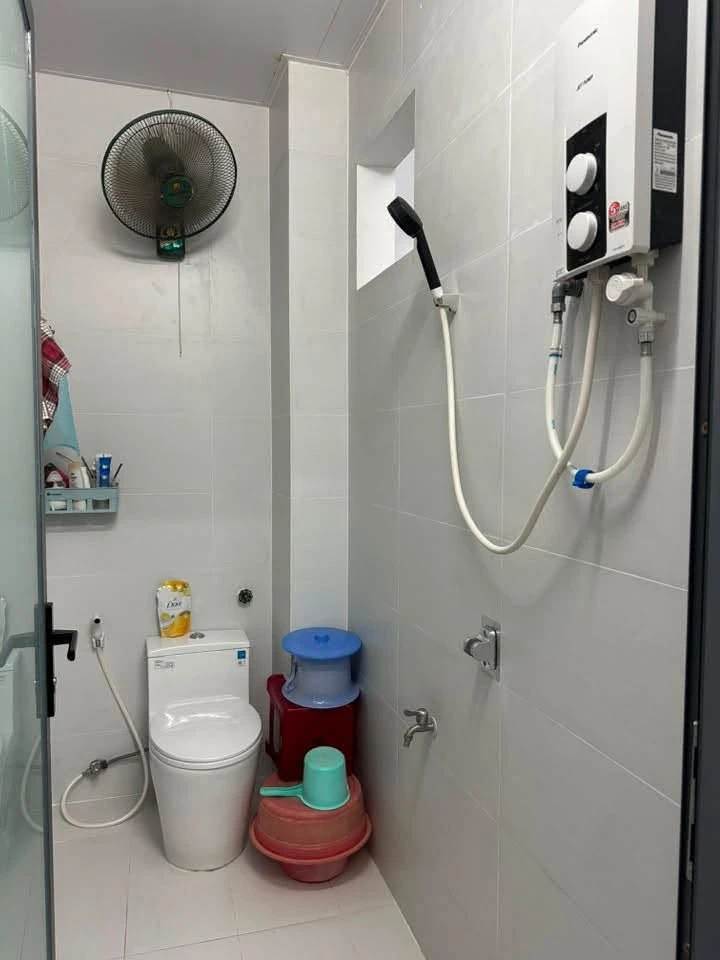 Bán nhà hẻm Bạch Đằng 2PN 2WC 50m2 giá 2.7 tỷ - Ảnh thu nhỏ 4
