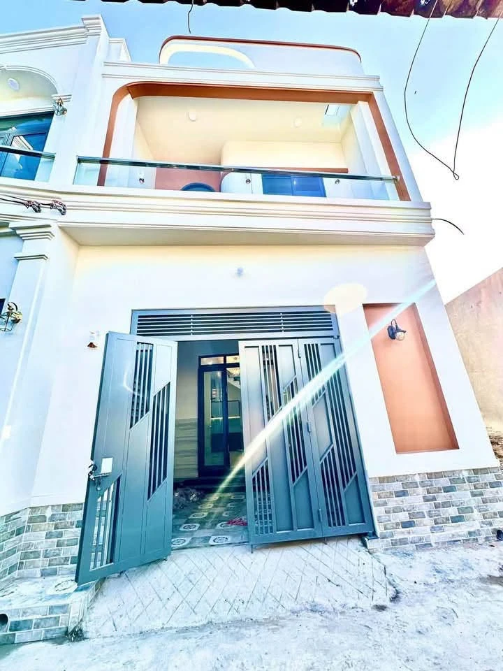 Bán nhà lầu 60m2, 3 phòng ngủ, sổ riêng thổ cư tại phường Trấn Biên, Đồng Nai - Ảnh 1