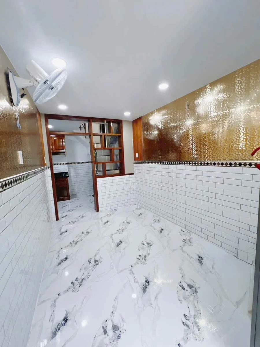 Bán nhà 4 tầng 75m² Đoàn Văn Bơ Quận 4 - Ảnh thu nhỏ 2