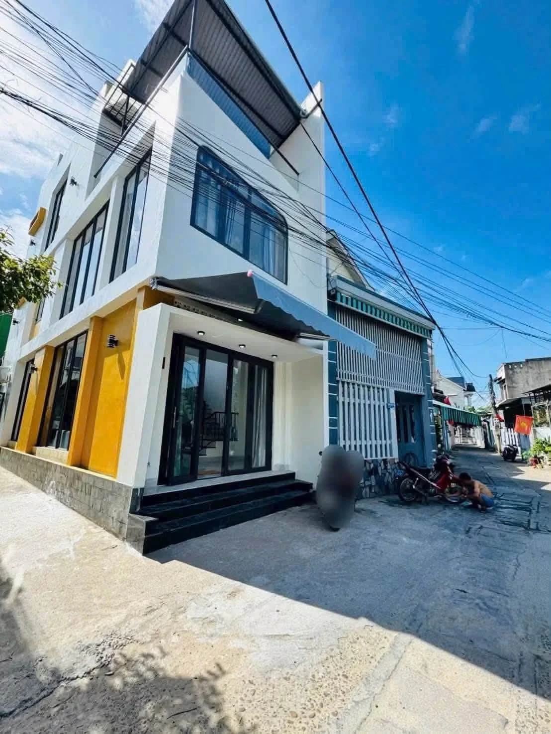 Bán nhà 3 tầng 4PN, 70m2 mặt tiền Quang Trung - Ảnh 1
