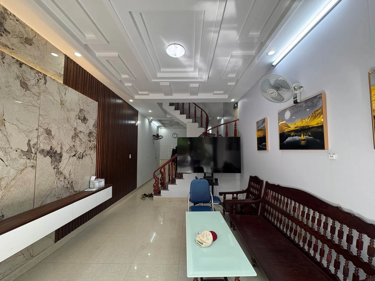 Bán nhà 4 tầng Ngô Gia Tự 42m², 3 phòng ngủ, 2.89 tỷ - Ảnh 1