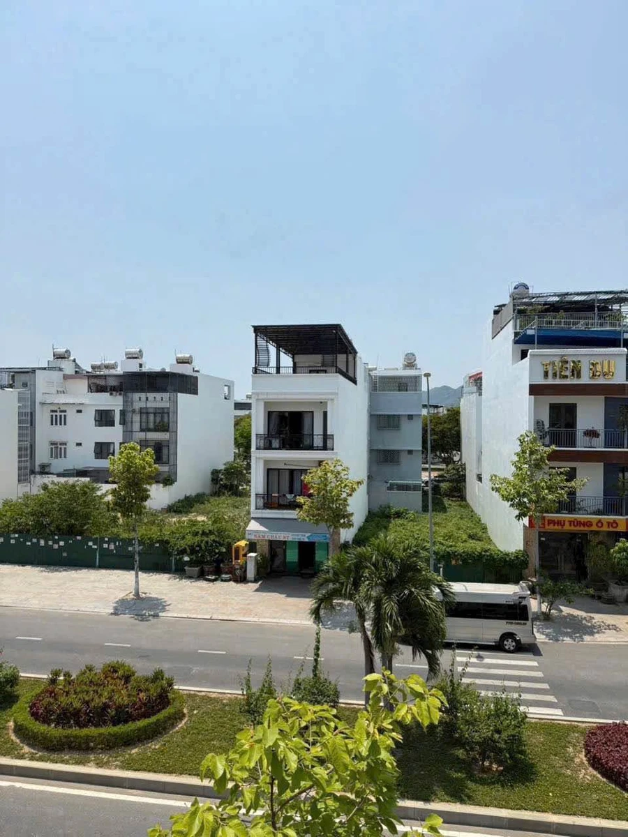 Bán nhà mặt tiền 110m² 5 PN 3 tầng Nha Trang 14,5 tỷ - Ảnh thu nhỏ 3
