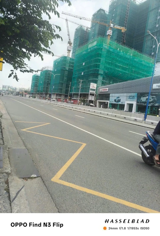 Bán hoặc cho thuê xưởng/kho 6600m2 MT QL13, Bình Dương