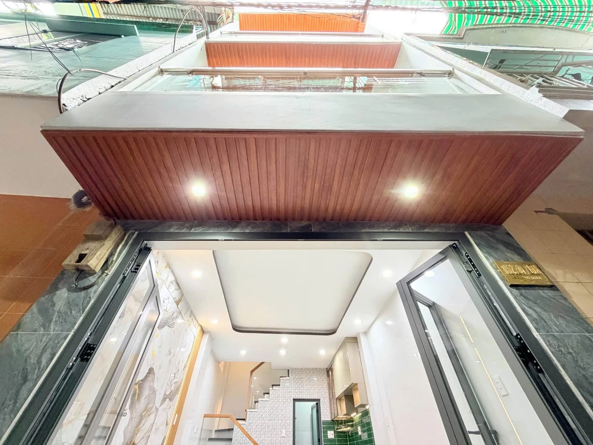 Bán nhà hẻm 152 Lạc Long Quân, P.3, Quận 11, 1 trệt 2 lầu, 24,2m², 4,58 tỷ - Ảnh 1