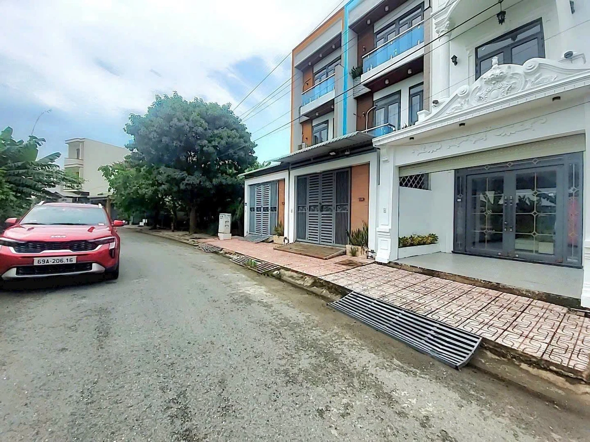 Bán nhà 1 trệt 2 lầu 74,9m² gần chợ Long Thượng, Phước Lý, Tây Ninh - Ảnh thu nhỏ 2