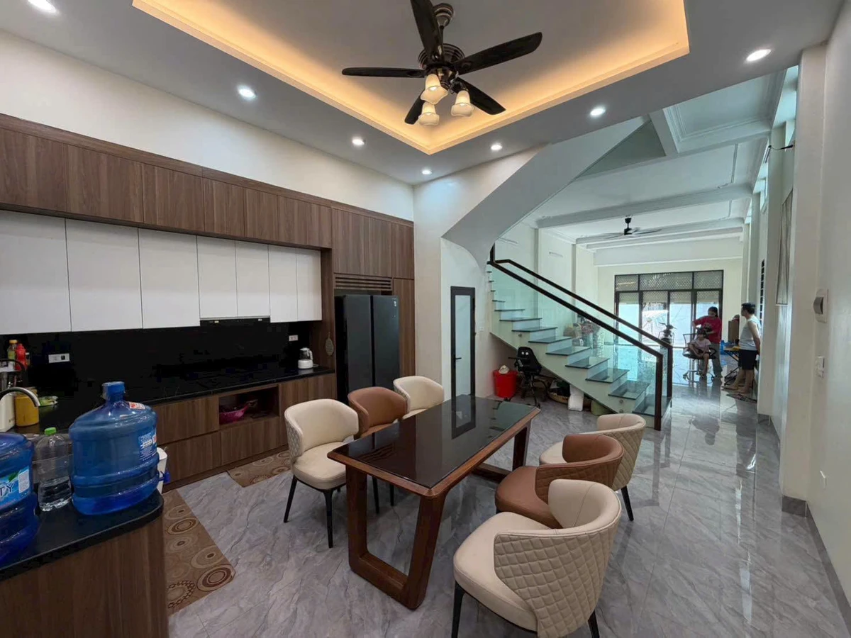 Bán nhà góc 2 mặt tiền Điện Biên 100m2, 4 PN, 4 tỷ - Ảnh thu nhỏ 5