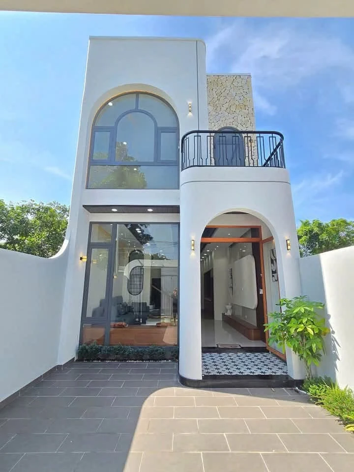 Bán nhà lầu 3 phòng ngủ 101m² Phường Long Bình 3 tỷ 550 triệu - Ảnh thu nhỏ 2