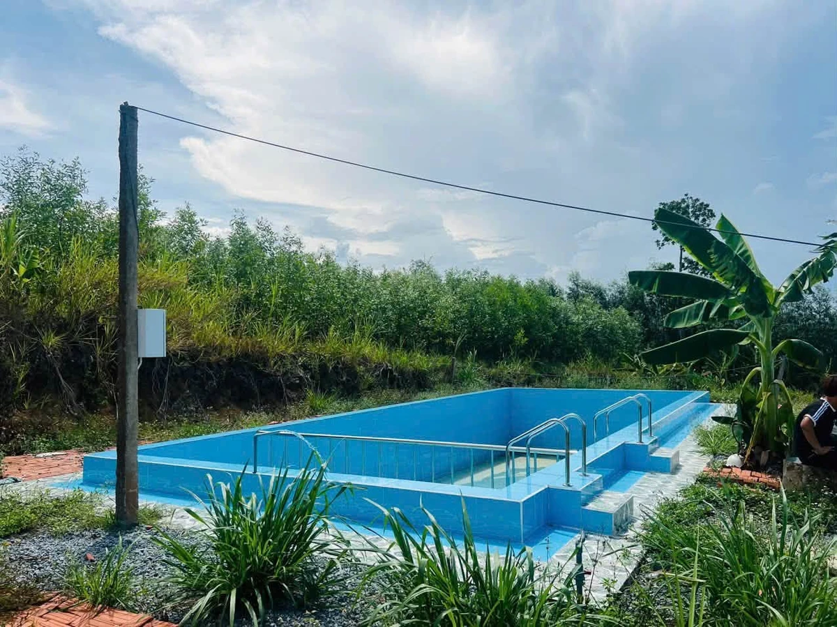Bán nhà vườn 555m² có hồ bơi gần Thác Vực Hòm, Đắk Lắk - Ảnh 1